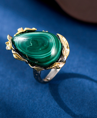 Verdant Branch S925 Silver Green Stone Ring, top detail view