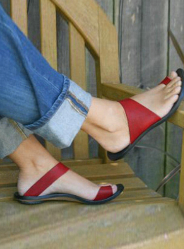 Obsidian Everyday Flat Sandals detail view