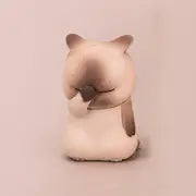 Deadpan Cat Figurine in brown, product view