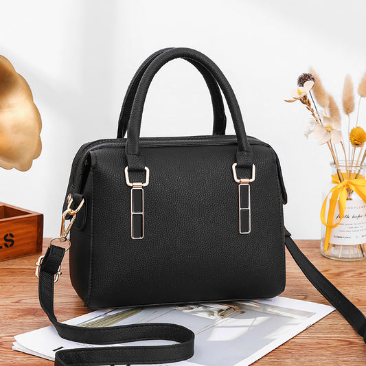 Meridian Compact Messenger Bag in black, product view