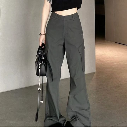 Ashgrid Cargo Trousers in gray
