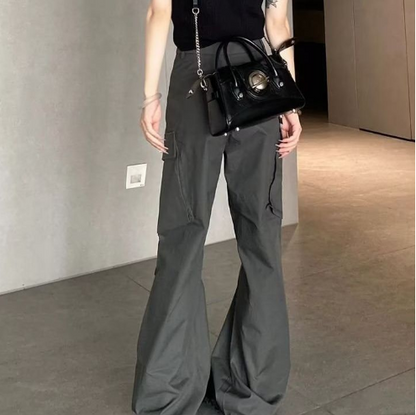 Ashgrid Cargo Trousers in gray