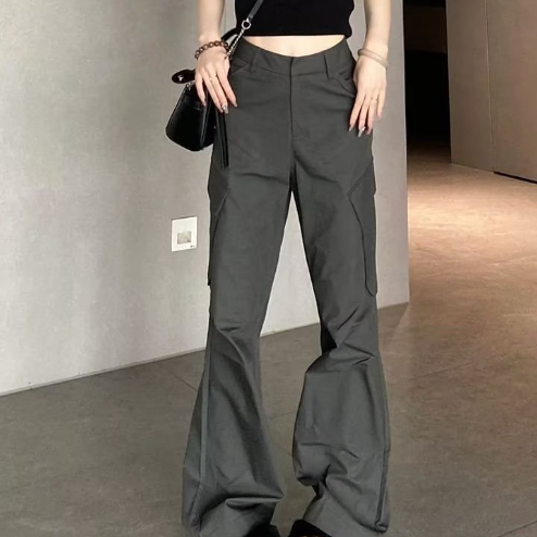 Ashgrid Cargo Trousers in gray
