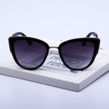 Deadpan Classic Sunglasses, product view 5