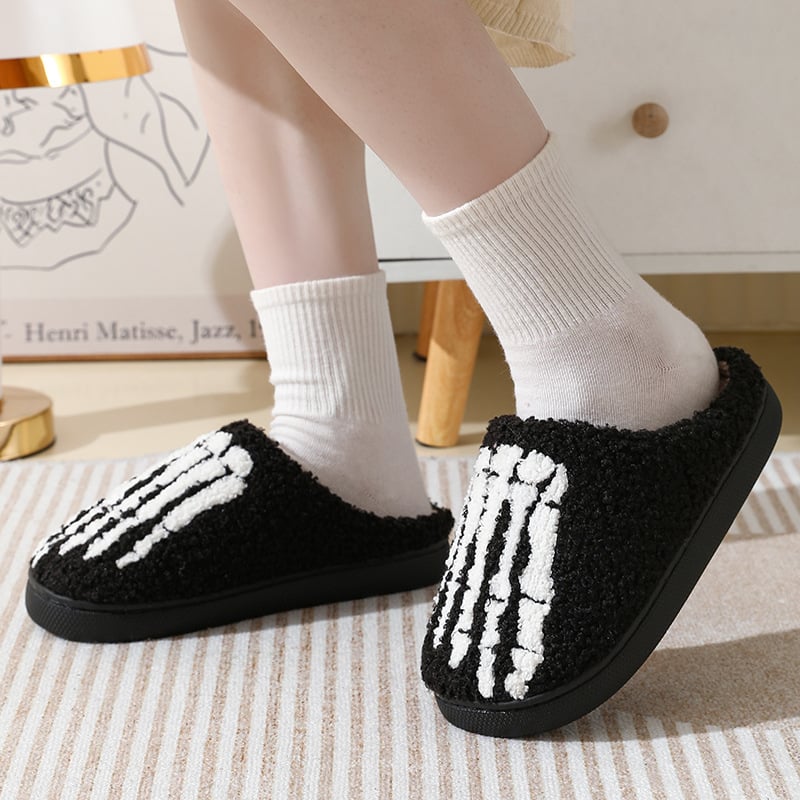 House Haunting Graphic Thermal Slippers, product view 1